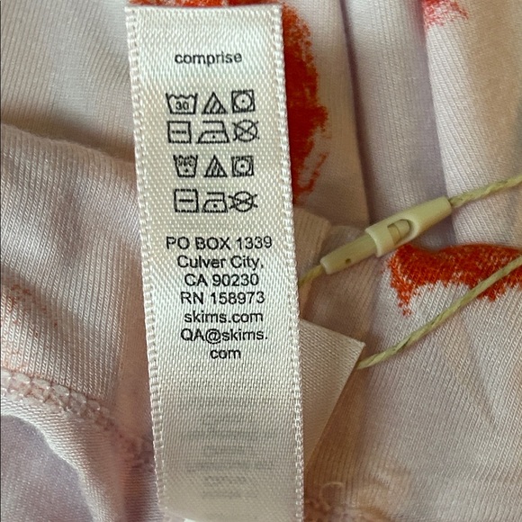 Skims Sleep Pant in Cherry Blossom Lipstick Size Small NWT - Picture 8 of 9